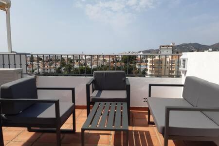 Amplio Apartamento Con Piscina Cerca De La Playa Нерха Екстер'єр фото