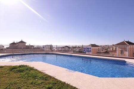 Amplio Apartamento Con Piscina Cerca De La Playa Нерха Екстер'єр фото